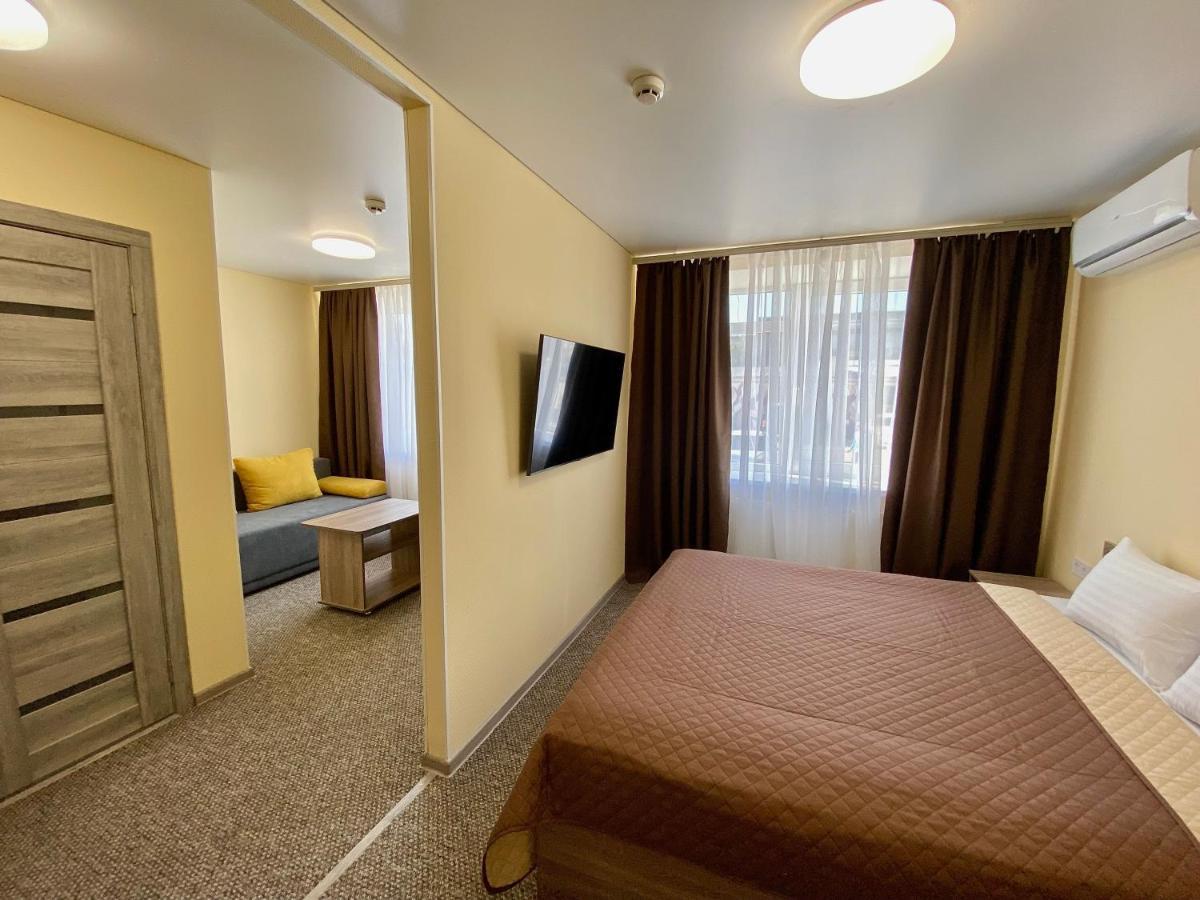 Yavir Hotel