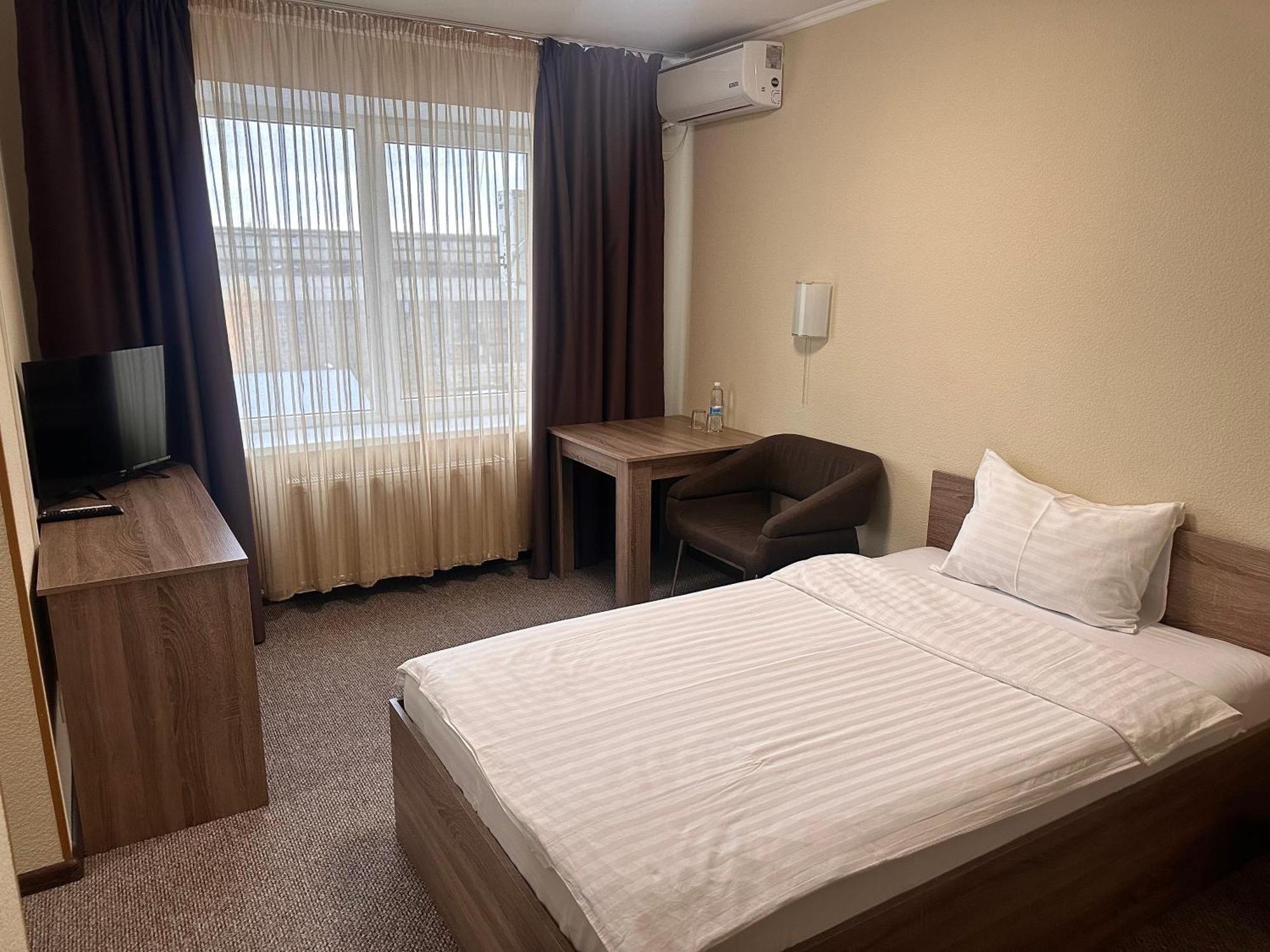 Yavir Hotel