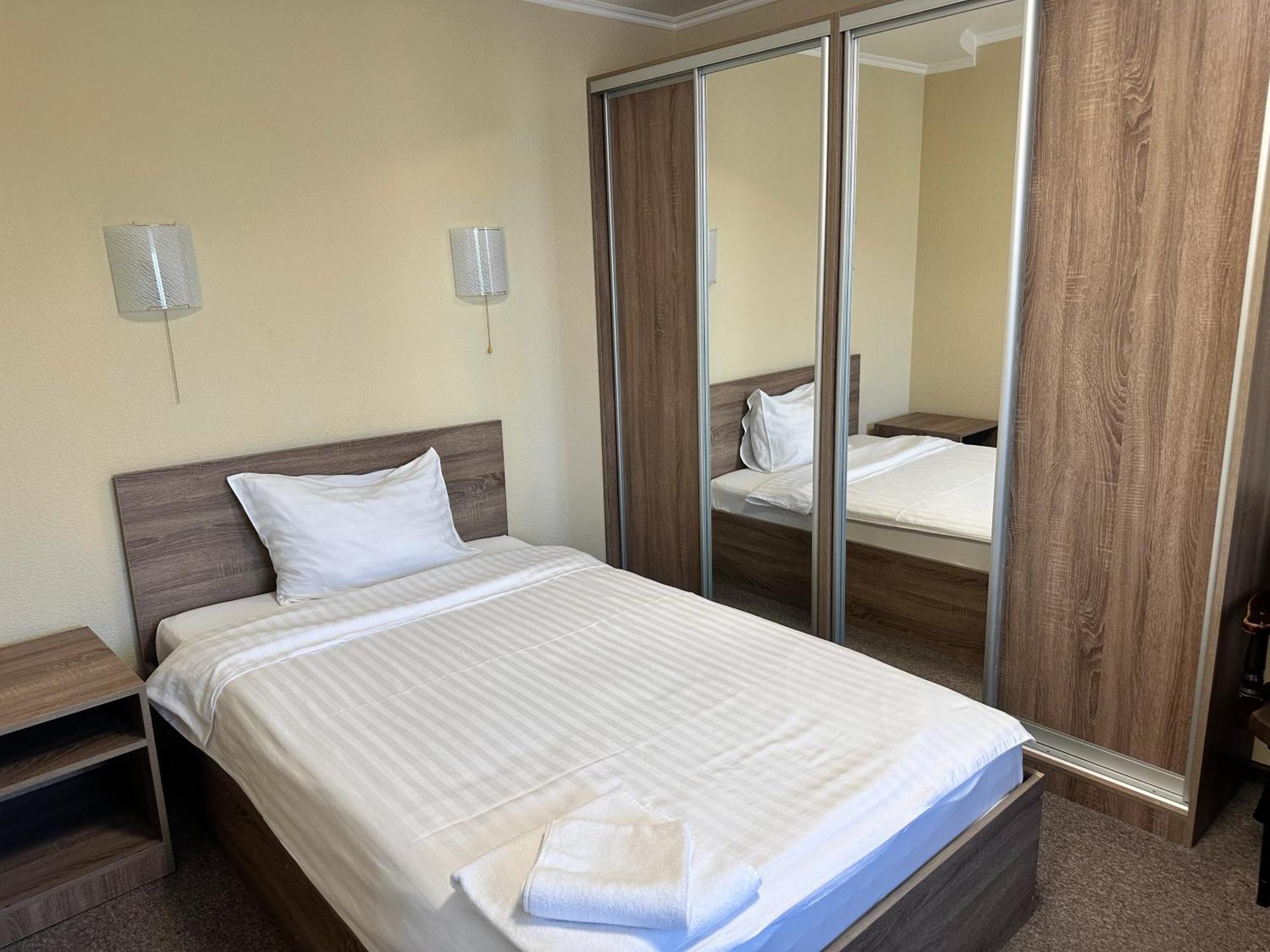 Yavir Hotel 3*